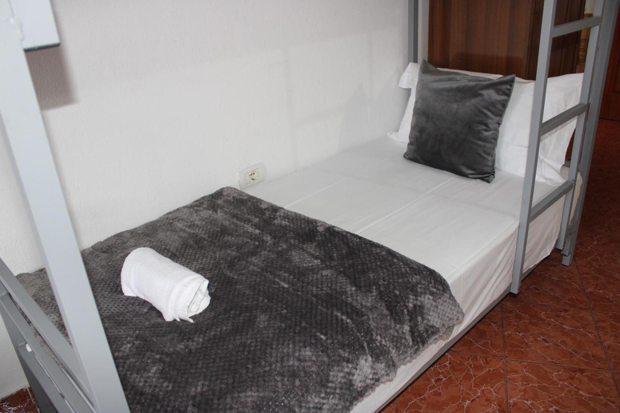 Crew Hostel Tirana Exterior photo